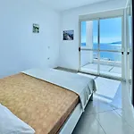 Deep Blue Sea View Apartments